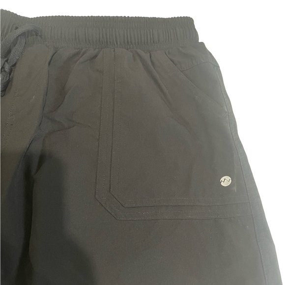 Willit black athletic short. Cute and comfy with pockets and stretch. - Picture 2 of 3